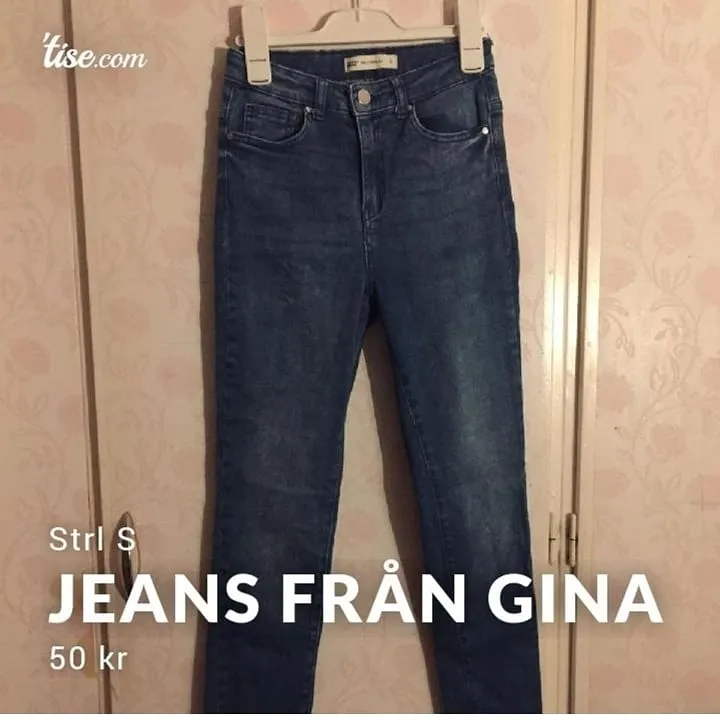 Strl S säljes för använder inte . Jeans & Byxor.
