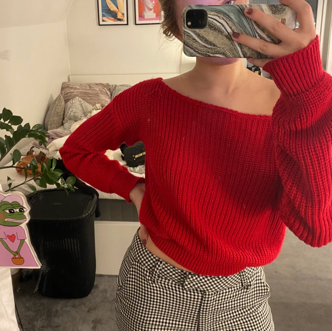 Off shoulder stickad tröja - 90