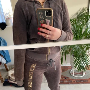 Juicy couture mjukis - Köp för några år sedan, väldigt välanvänd men den är limited edition så väldigt speciell