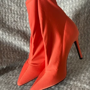 Klackskor från NAKD. NYA.  - Oanvända. Storlek 39. Nakd. 