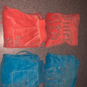 Juicy dressar - Båda storlek XS några paljetter saknas annars bra skick. hör av er för mer bilder