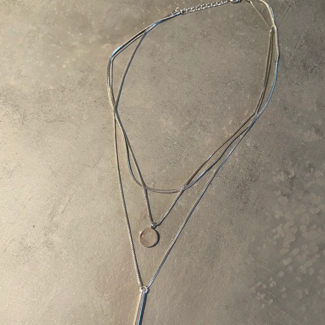 Tre i ett halsband - 91