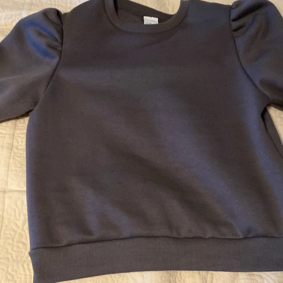 Mörkgrå tjocketröja till hösten/vinter - 90