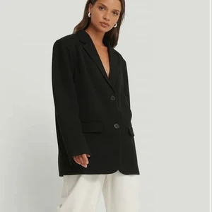 Oversized kavaj - Oversized kavaj i twill från nakd :) Nypris runt 900kr❤️ 440kr + frakt 