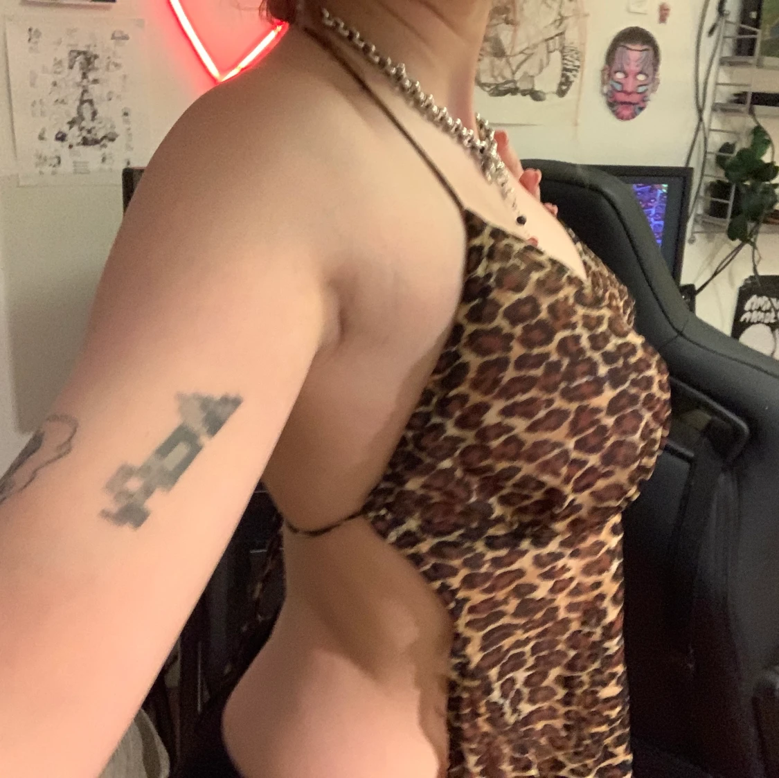 Leopard mönstrat linne med öppen rygg!!! - 90