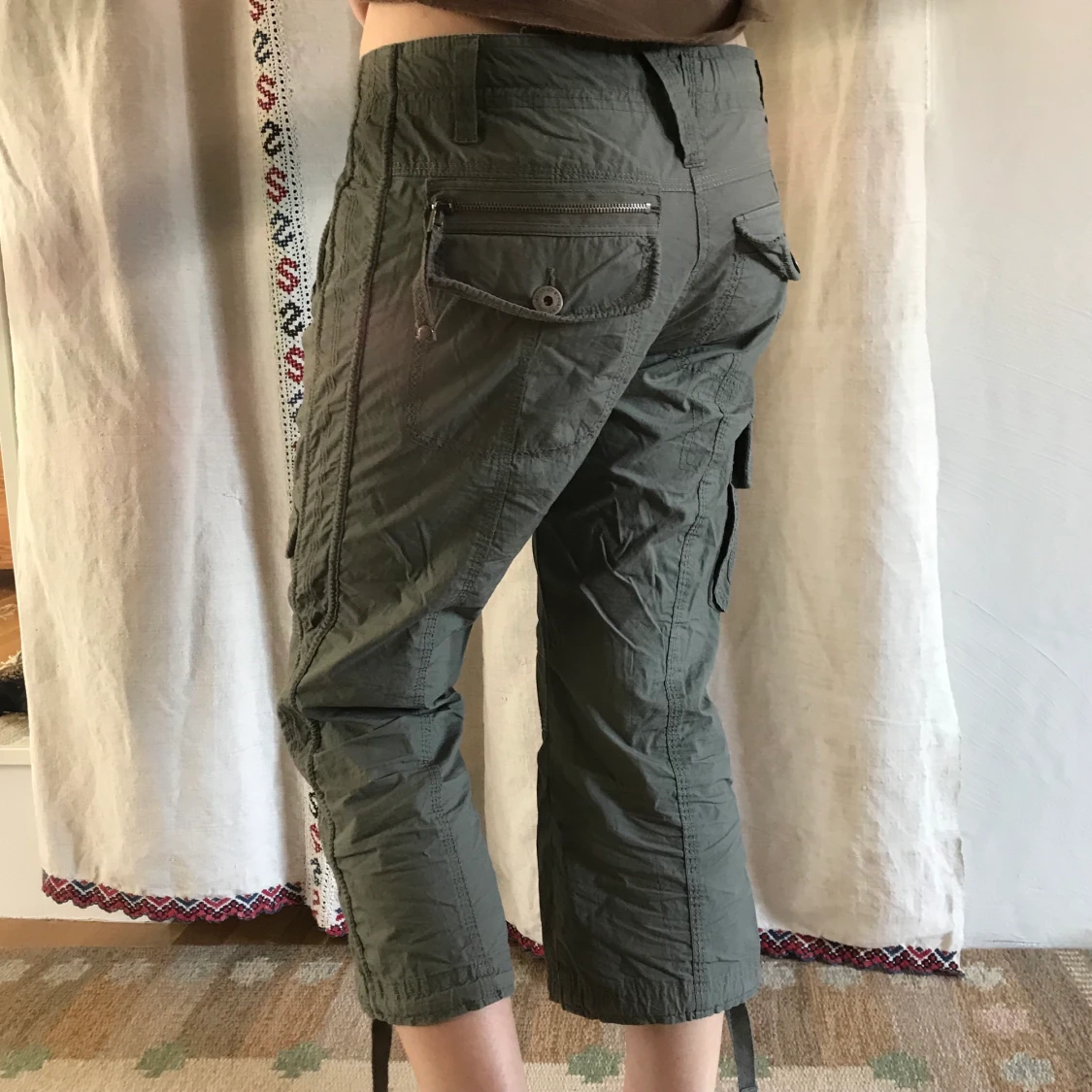 Militärgröna byxor - 90