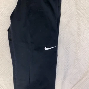 Nike PR 3/4  leggings  - Bra skick. ❤️
