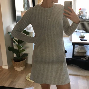 Klänning sååå mysig 🤍 stl S  - Klänning sååå mysig 🤍 stl S från Missguided. Helt ny!
