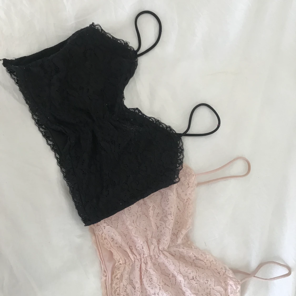 Spetstoppar rosa och svart