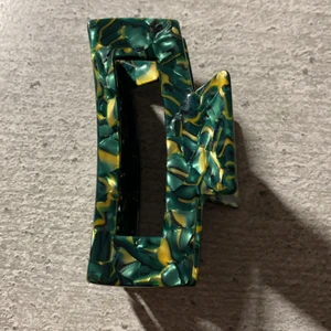 Accessoarer  - Säljer denna hårklämma, oanvänd💕