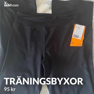 Bootcut träningsbyxor - Ett par bootcut träningsbyxor, storlek - 158/164 men för stora för mig i midjan som vanligtvis har xs