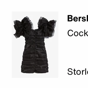 Bershka festklänning/cocktailklänning - Aldrig använd (endast testad) Bershka-klänning i strl XS, passar även mig som har strl XS-S i vanliga fall.