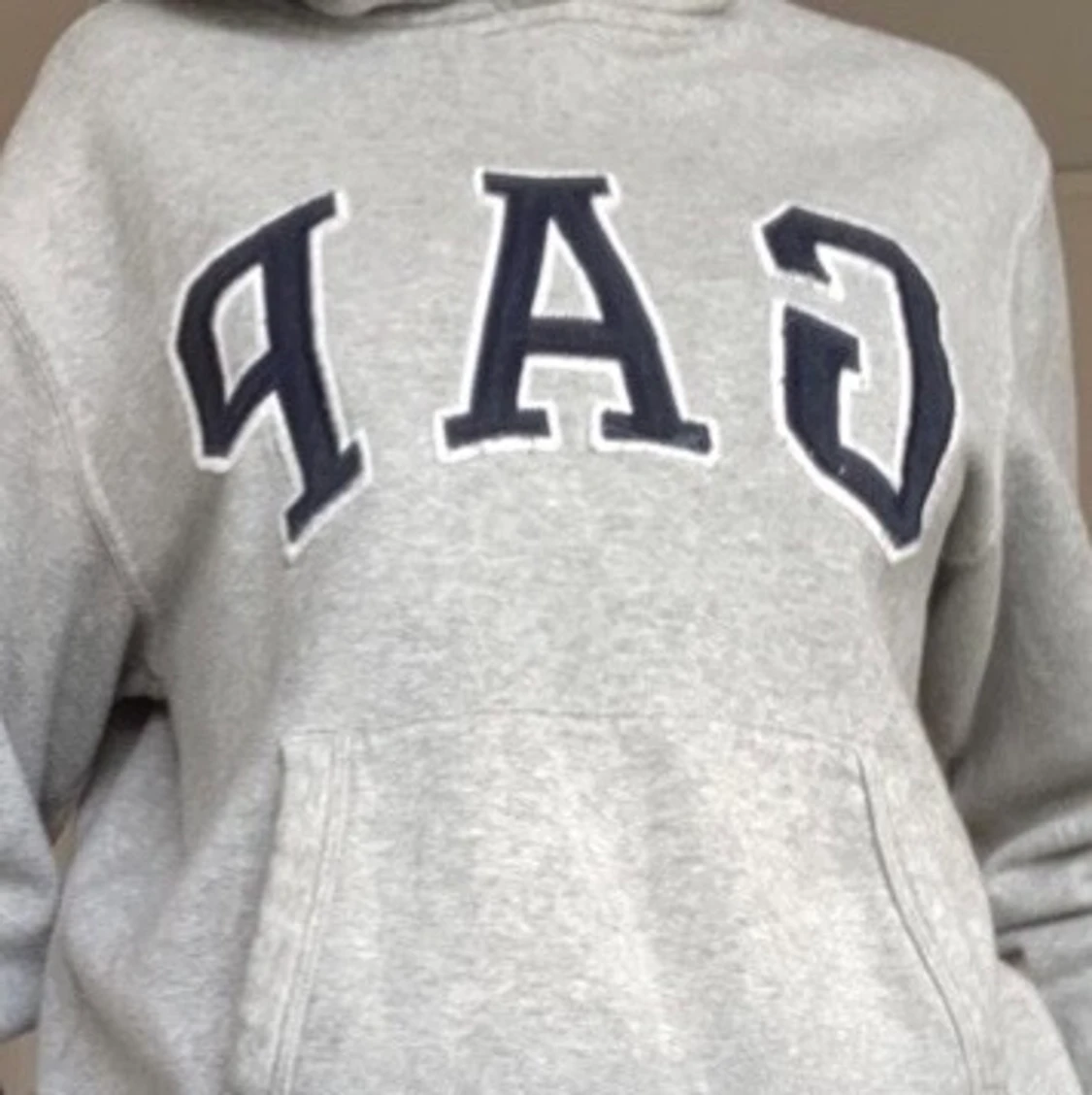 Grå Gap hoodie - 90