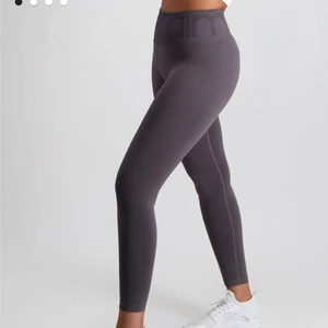 Träningstights Aimn  - Träningstights från aimn. Använda ett fåtal gånger. (Frakt tillkommer 💜) 