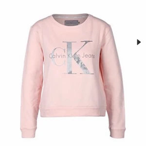 Calvin Klein tröja - Aldrig använd då jag inte klär i rosa! Men den är väldigt skön och fin! Den är tvättad en gång men inte sliten!