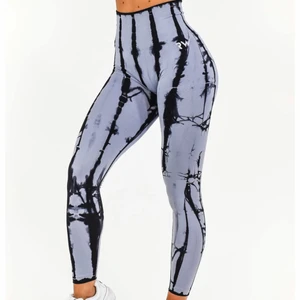 Träningstights  - 🟦🟦 Frakten ingår i priset🟦🟦 Säljer dessa träningstights från onemorerep, nypris 699kr köpte dom dock på rean för 419kr. Använda 2 gånger, säljer då dom sitter lite för tight enligt mig. Dom ser ut som nya! 