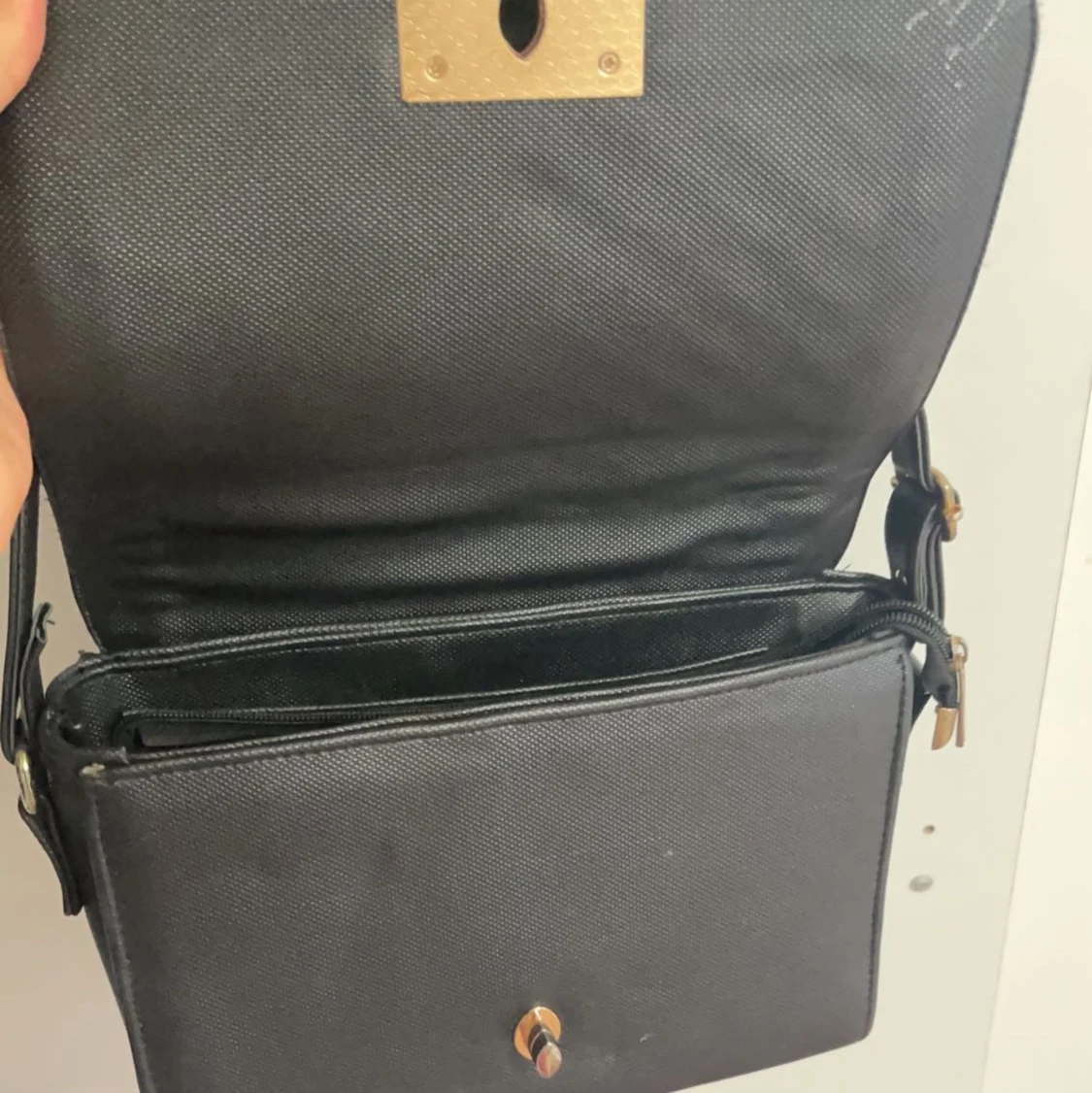 Svart väska - 91