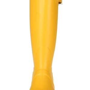 Gula gummistövlar från Hunter, i storlek 37 💛 Näst intill oanvända, mycket bra skick. Köpta från Zalando, nypris: 1395 ⭐️🤠