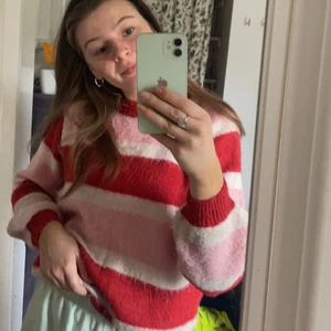 Stickad tröja  - Superfin tröja ifrån Pieces