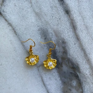 🐚snek örhänge🐚 - 🐚snek örhänge🐚 inte nyckel fri!