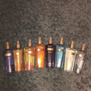 Victoria’s secret  - Säljer mina victorias secret bodymists. Det är olika mycket i alla så skriv privat på just vilken du vill ha så säger jag pris! Alla är iallafall 50kr och neråt! 