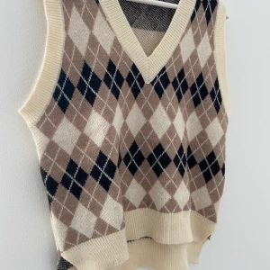 SJUKT SJUKT fin väst!💕💕💕 - sjukt fin tygväst, aldrig använd!💕💕💕