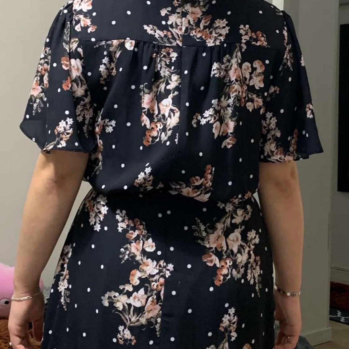 Blommig Klänning Storlek 42 - 91