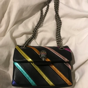 Kurt geiger väska  - Snygg och unik Kurt geiger väska som tyvär inte kommer till användning❤️Buda eller köp direkt för 900kr