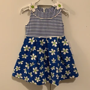 Klänning  - Supersöt sommarklänning från spanska Mayoral. Helt nytt kollektionsprov 