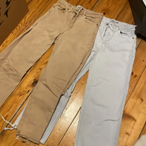 Jeans  - Kan skickas köpare står för frakten båda för priset 