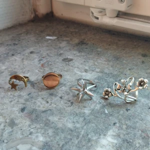 Ringar - Ringar av deverse slag. Har stora fingrar fyi 