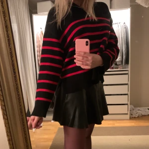 Skinnkjol - Slutsåld skinnkjol från zara, superfint skick!