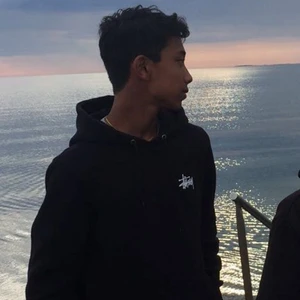 Stussy hoodie  - Hoodie från Stussy i storlek M lite urtvättad (skriv för fler bilder) . Pris kan diskuteras, buda!