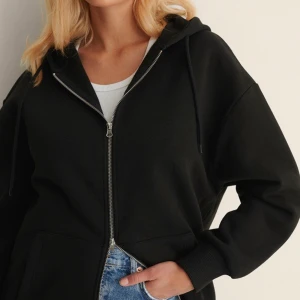 Hoodie  - Mysig hoodie från nakd, knappt använd