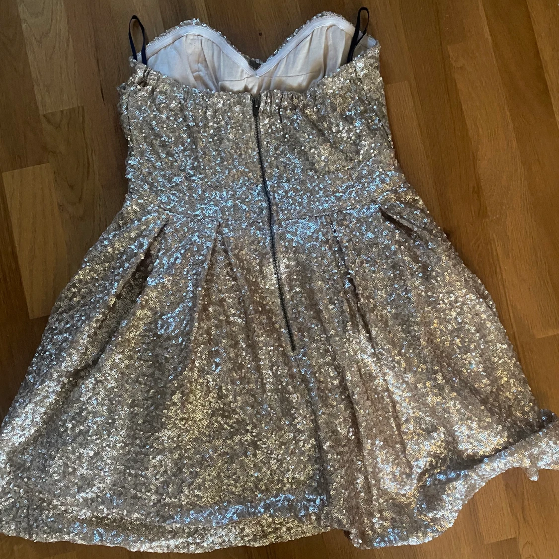 paljettklänning - 90