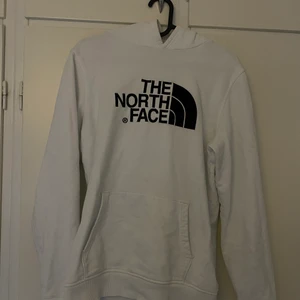 Hoodie  - Barnstorlek motsvarar xs, bra skick 