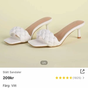 Klackskor  - Säljer dessa supersöta klackskor ifrån shein🤍 Aldrig använda bara testade då dem inte passade mig, de är i storlek 40🤍klackhöjden är 6 cm! 60kr+frakt 