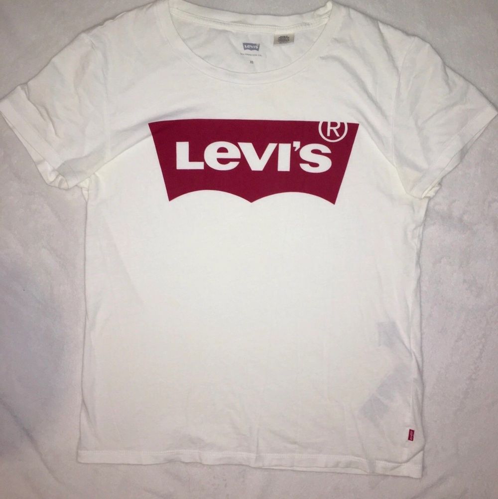 Levis t-shirt dam - Levi's | Plick Second Hand