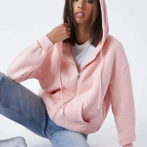 Rosa kofta  - En helt oanvänd rosa kofta som bara aldrig kommit till användning (kör för 269kr)