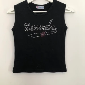 Topp med stenar - Gullig topp med stenar⭐️. Många stenar saknas tyvärr!