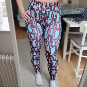 Träningstights  - Fina träningstights från Ullared, sparsamt använda. 🥰 Kan mötas upp i Lund, Staffanstorp eller frakta. 