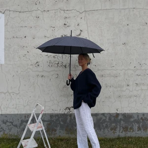 LILY OF THE VALLEY- STICKAD TRÖJA  - super snygg oversized sweatshirt🤎 