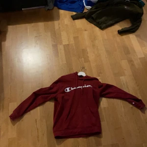 Champion hoodie - Cond 10/10 använd max 3ggr