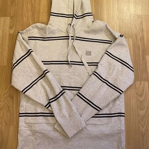 Acne studios hoodie - Acne studios hoodie använd ca 2 gånger. jätte fint skick. köparen står för frakt 💚