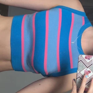 Zara top - Superfin randig top från zara💖 Endast använd en gång och i nyskick✨ Storlek S, köpare står för frakt!