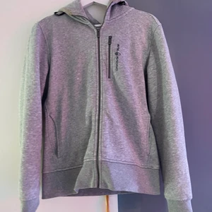 sail racing  - säljer denna sail racing hoodie då det inte är min stil löngre.
