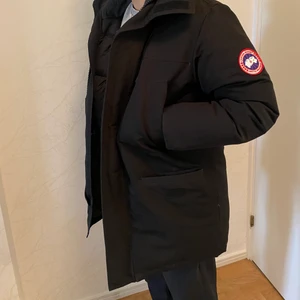 Canada goose vinterjacka  - Canada goose vinterjacka till salu i storlek XS. Tar emot bud!