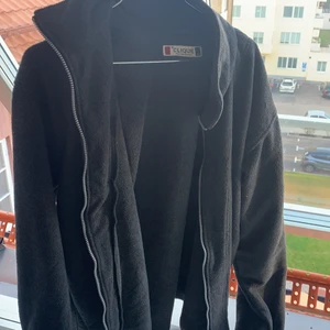 CLIQUE - Fleece storlek M