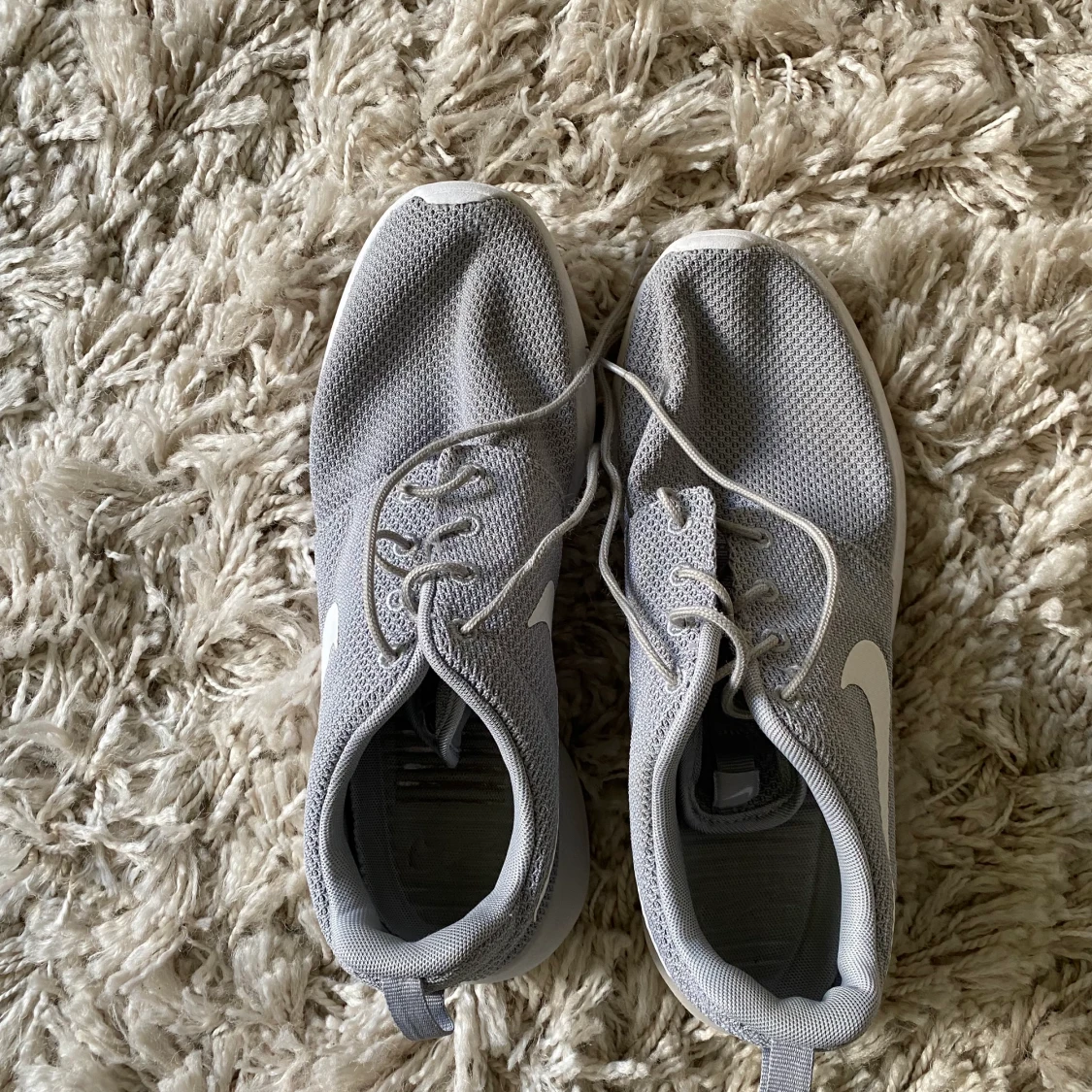 Grå skor från Nike - 90