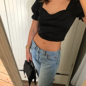 Knyt topp - Söt topp från HM som jag vill få sålt fort, först till kvarn alltså! Kommer ej till användning därav säljer. Frakt 30kr